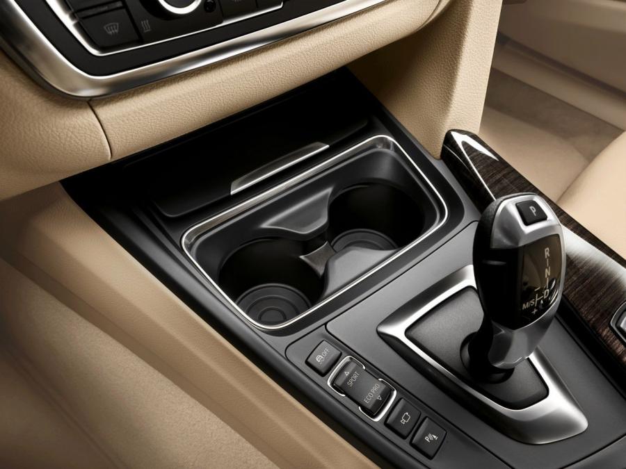  BMW 3-Series 2012 года  (фото 66 из 191)